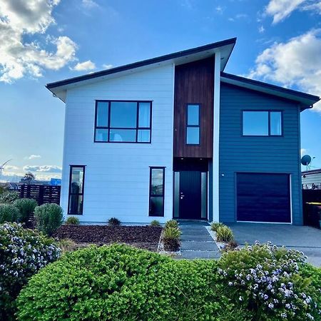 Morden Spacious New House Hamilton Exterior foto